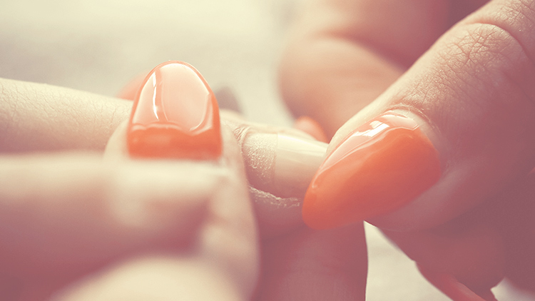 How to become a Nail Technician 